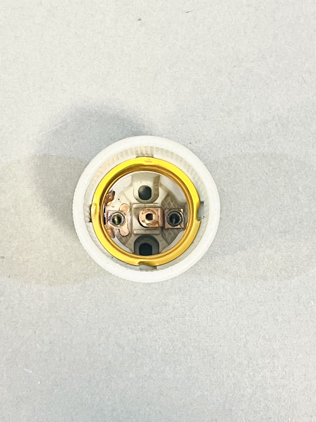 ขั้วเกลียวกระเบื้อง E27