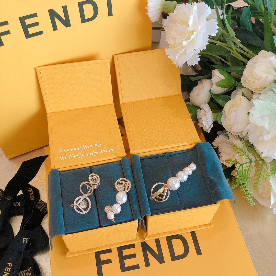 ต่างหู Hiend ต่างหูFendi ต่างหูดารา