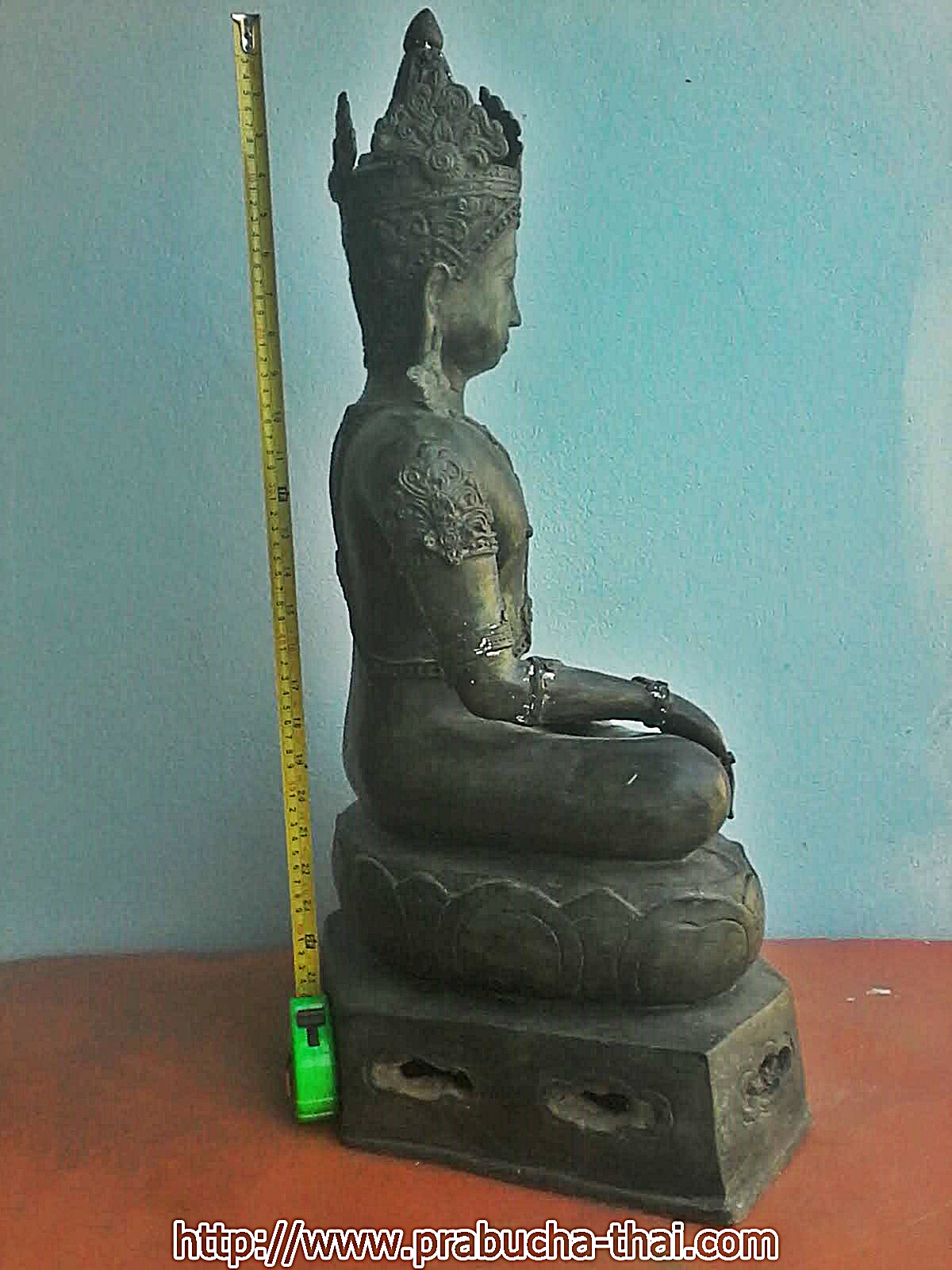 พระเชียงแสน ทรงเครื่อง ฐาน 17 นิ้ว เนื้อโลหะสำริด