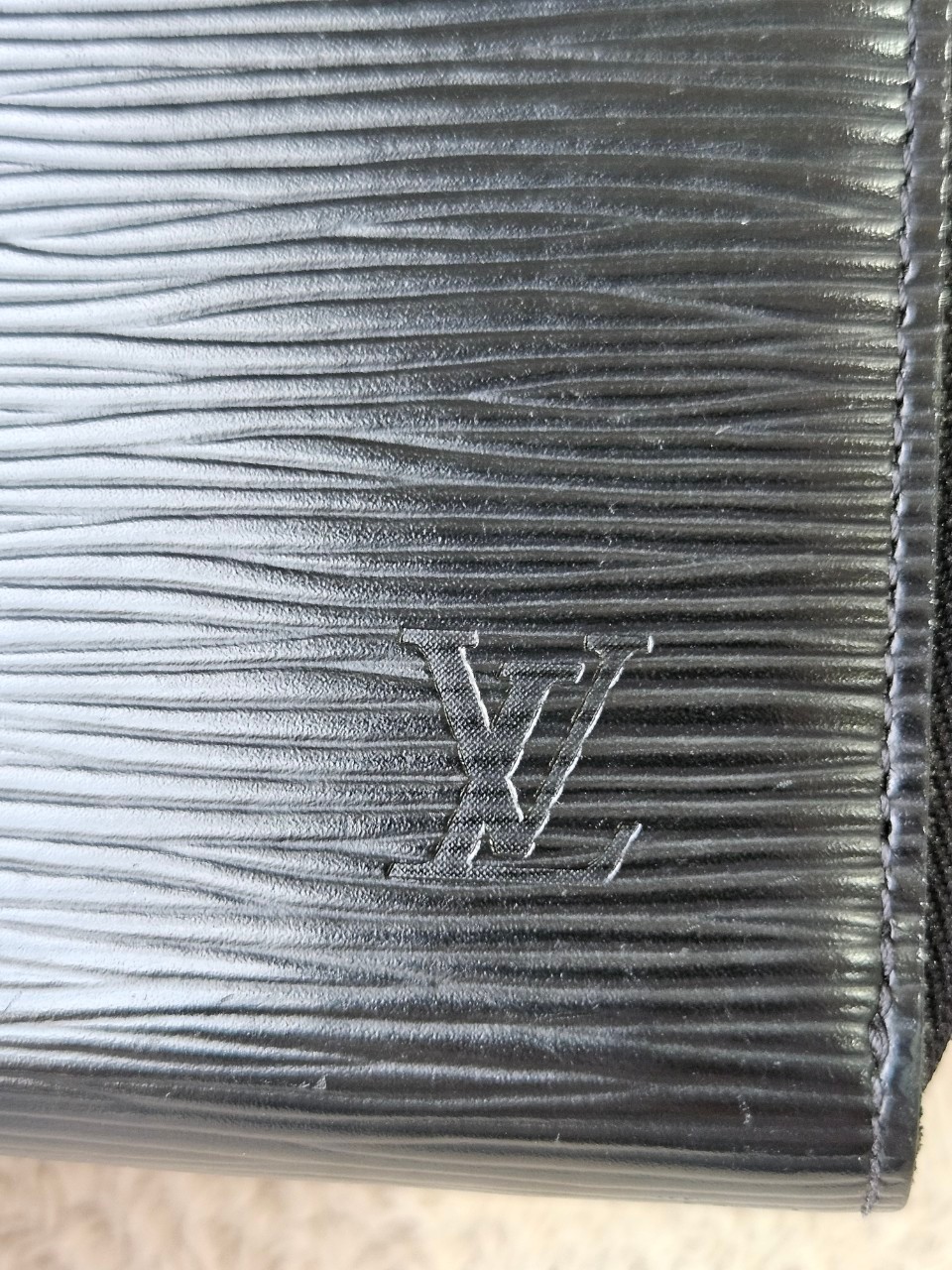 LV EPI Zippy Organizer Long Wallet