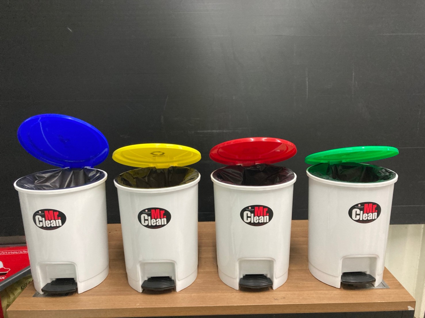 ถังขยะเท้าเหยียบ ทรงกลม 12 ลิตร