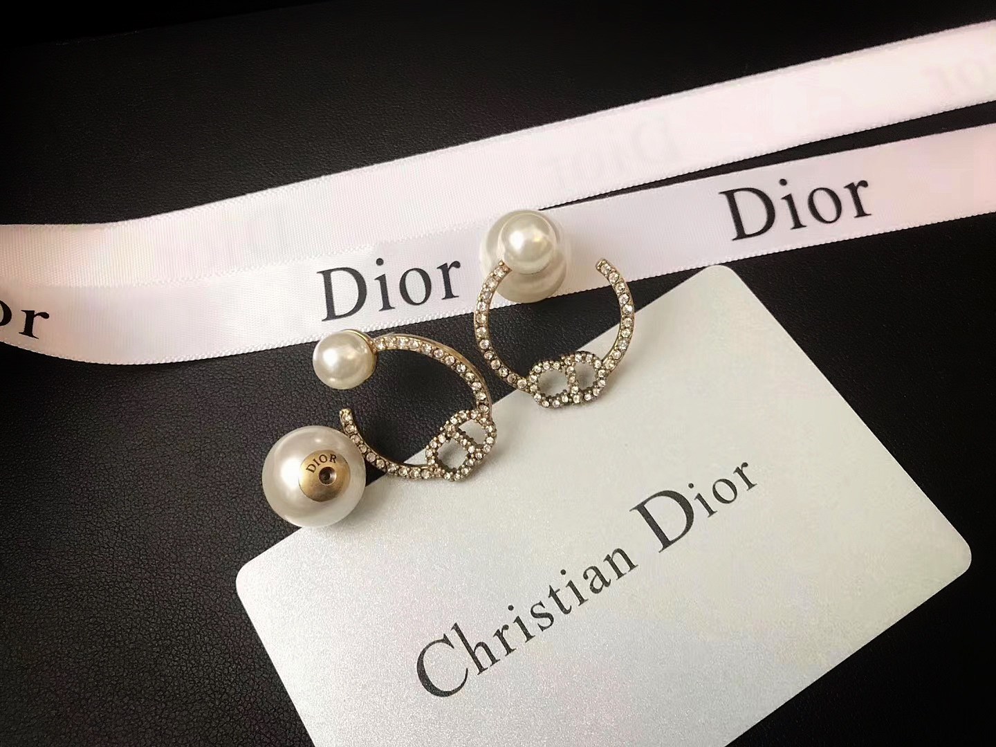 ต่างหูดิออร์มุก Dior Tribales Earrings