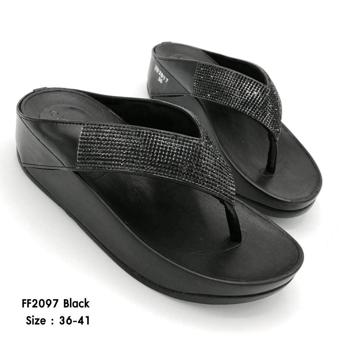 รองเท้าเพื่อสุขภาพ รองเท้าแตะคีบสไตล์fitflop ประดับด้วยอะไหล่เพชรเรียบหรู FF2097