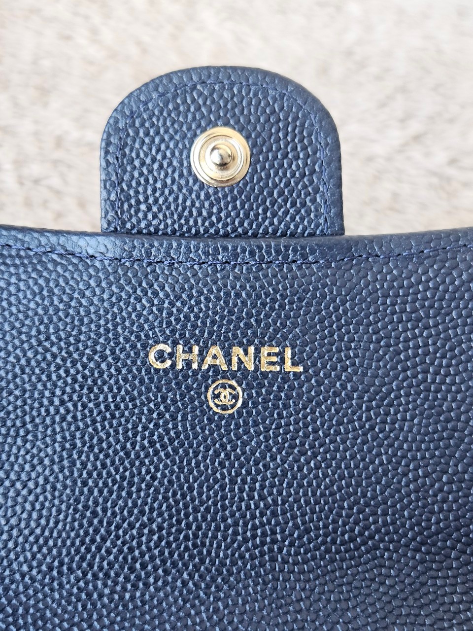 Chanel Sarah Navy wallet holo31