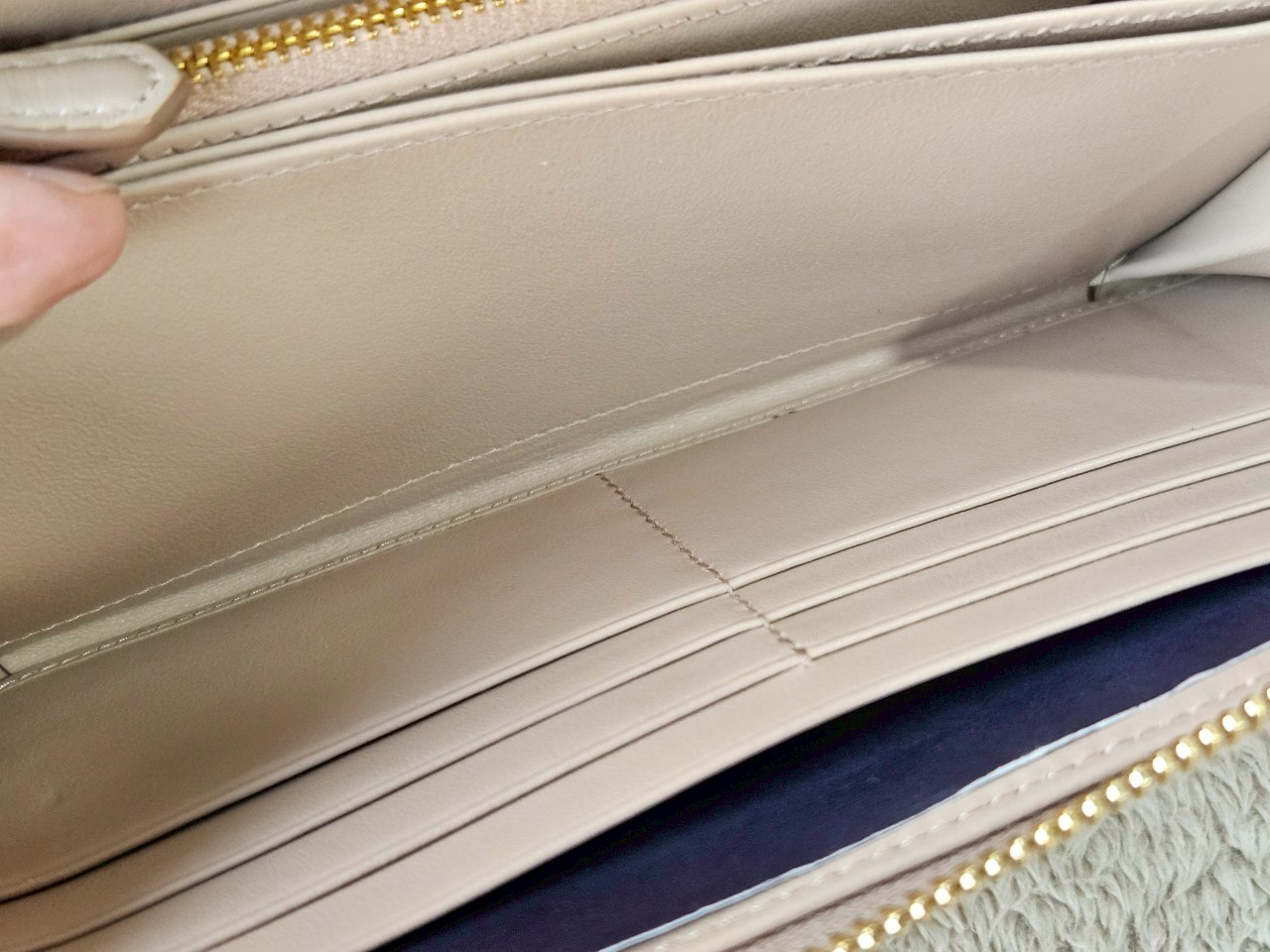 Prada 1ML506 Zippy สีนู๊ด