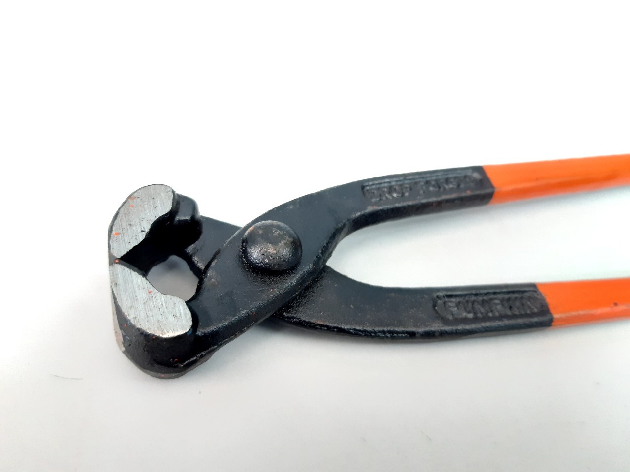 คีมผูกลวด 8" พัมคิน อัดแผง