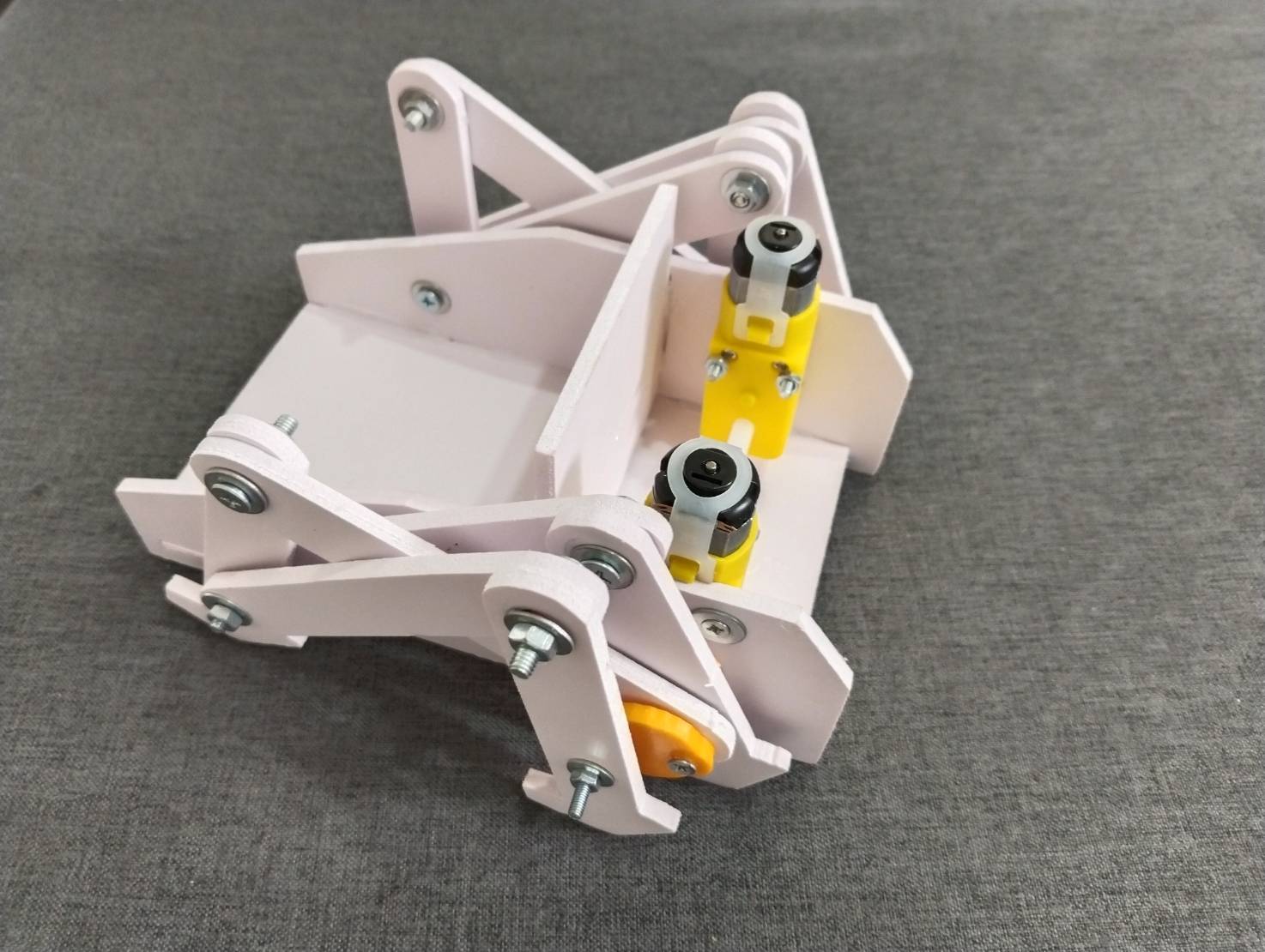 หุ่นยนต์เดินตามเส้นมินิ ขาสลับ รุ่นใหม่V2/2025 (พื้นฐานม.ต้น)(ประกอบเอง)