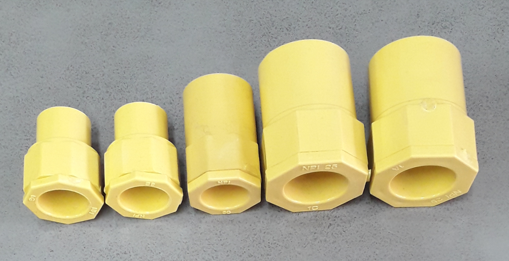 ข้อต่อเข้ากล่องสายสีเหลือง ตราช้าง