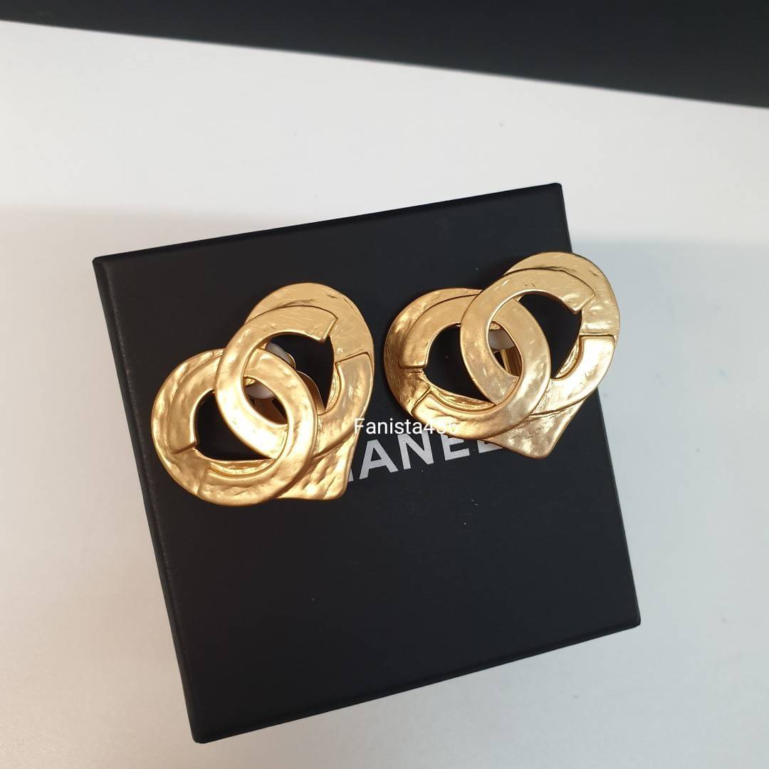 ต่างหูชาแนล original แบบหนีบ ต่างหู Chanel งานวินเทจหัวใจ ต่างหูชาแนล 1:1 ต่างหูหัวใจ Chanel earring heart