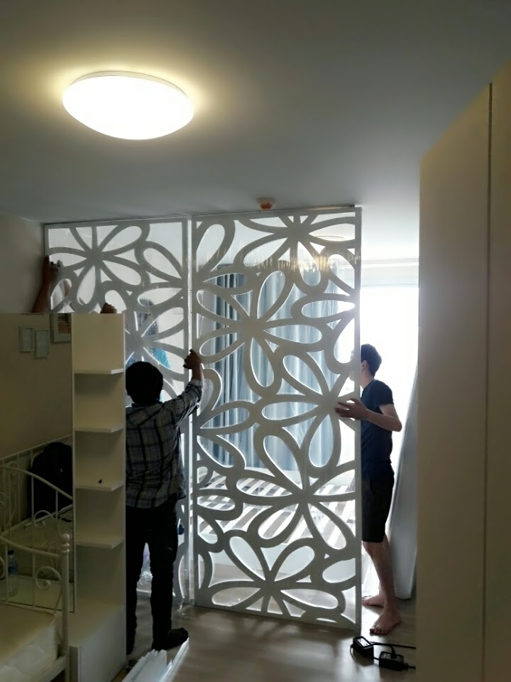 พลาสวูดฉลุลายตกแต่งภายในคอนโด 20 มม. ขนาด 120x240 cm.ราคาโรงงาน