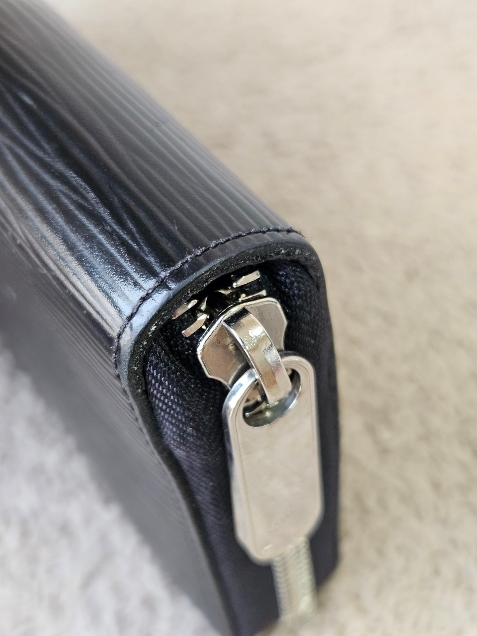 LV EPI Zippy Organizer Long Wallet