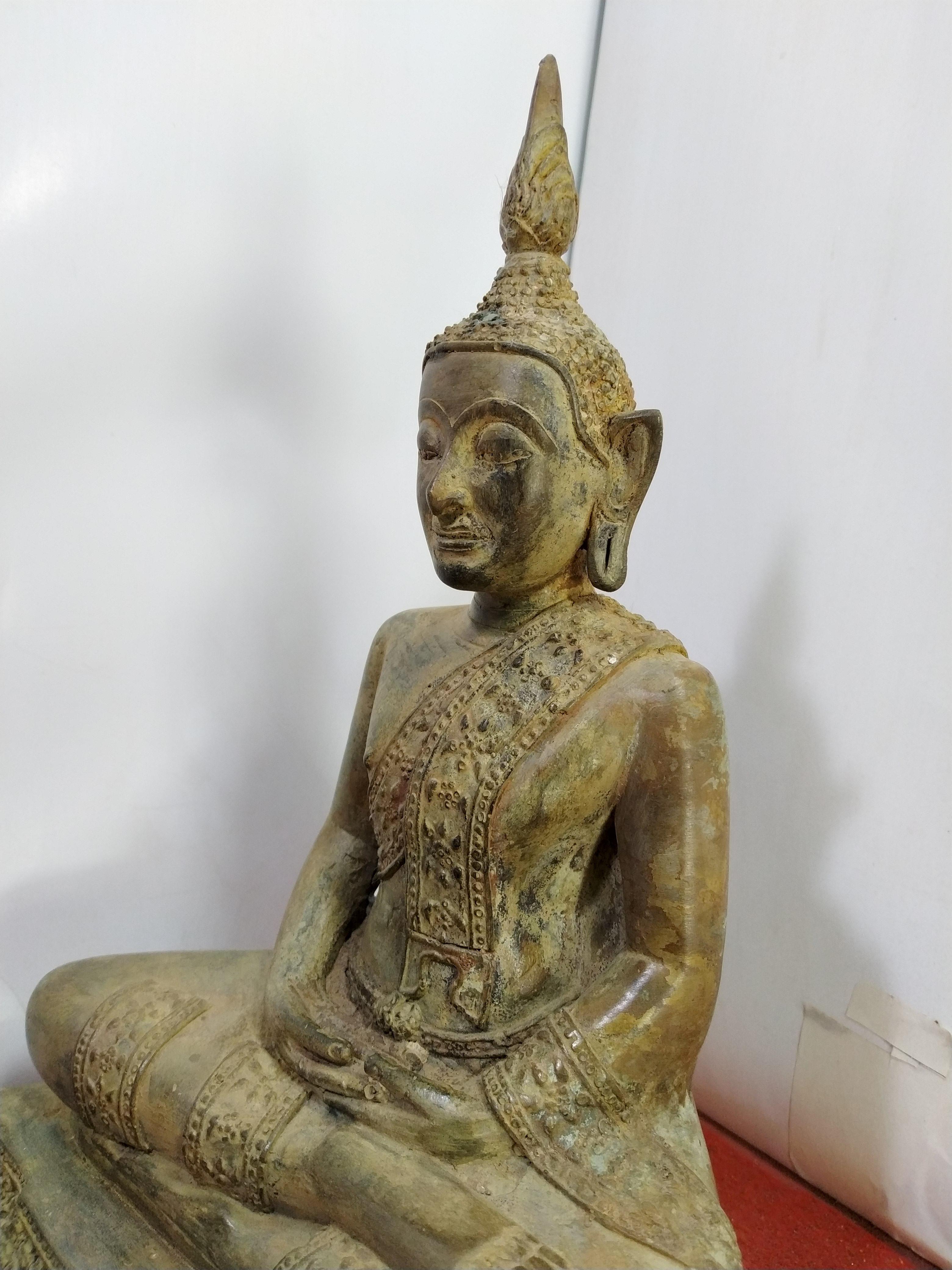พระเชียงรุ้ง ทรงเครื่อง ปางสมาธิ หน้าตัก 7 นิ้ว เนื้อสำริดสภาพเก่า