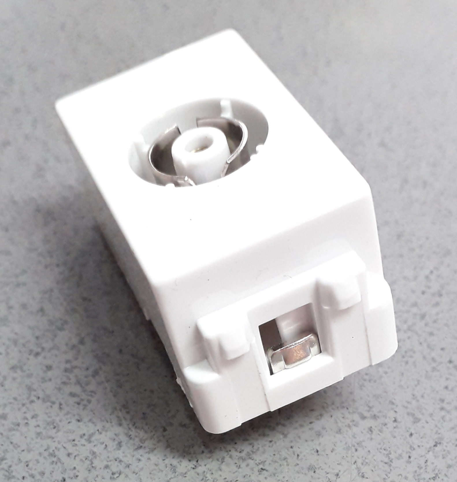 ปลั๊ก TV Panasonic รุ่นใหม่