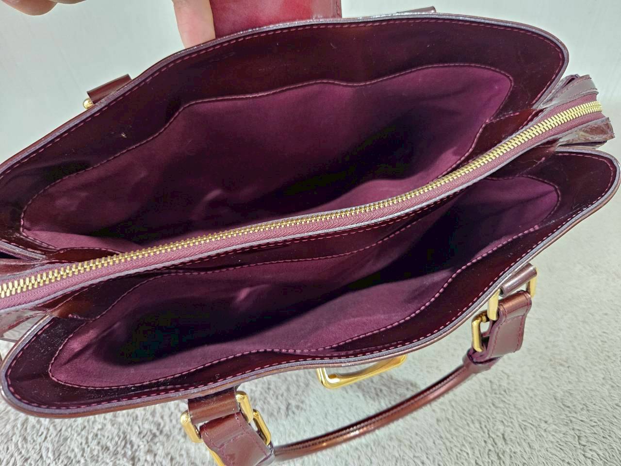 LV M91390 Melrose Amarante Vernis