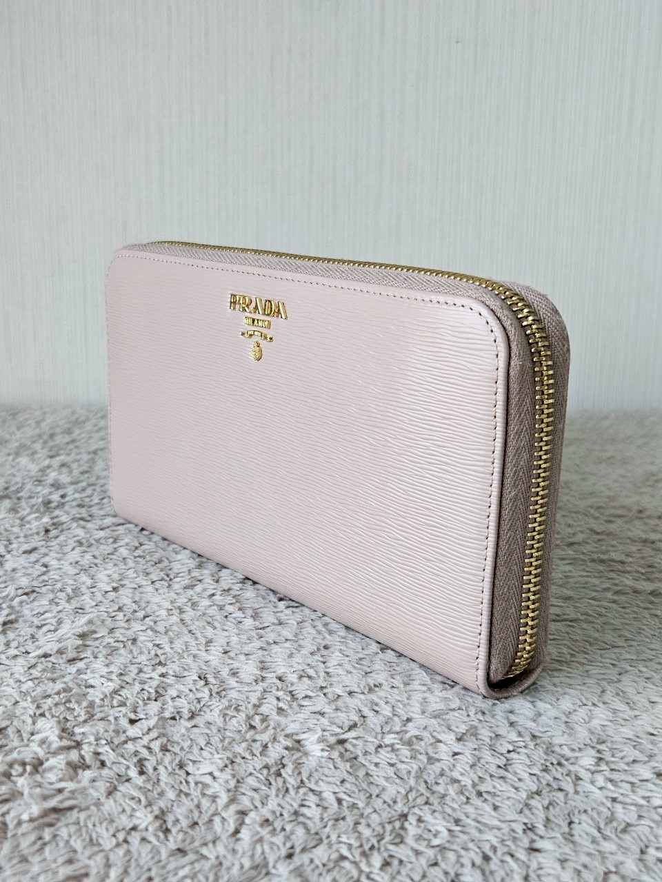 Prada 1ML506 Zippy สีนู๊ด