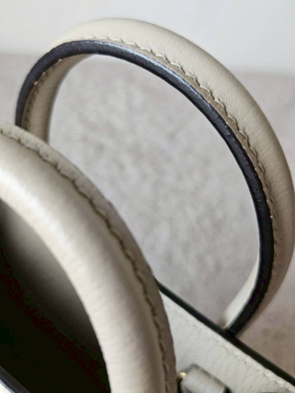 Gucci Mini Tote Interlocking Beige