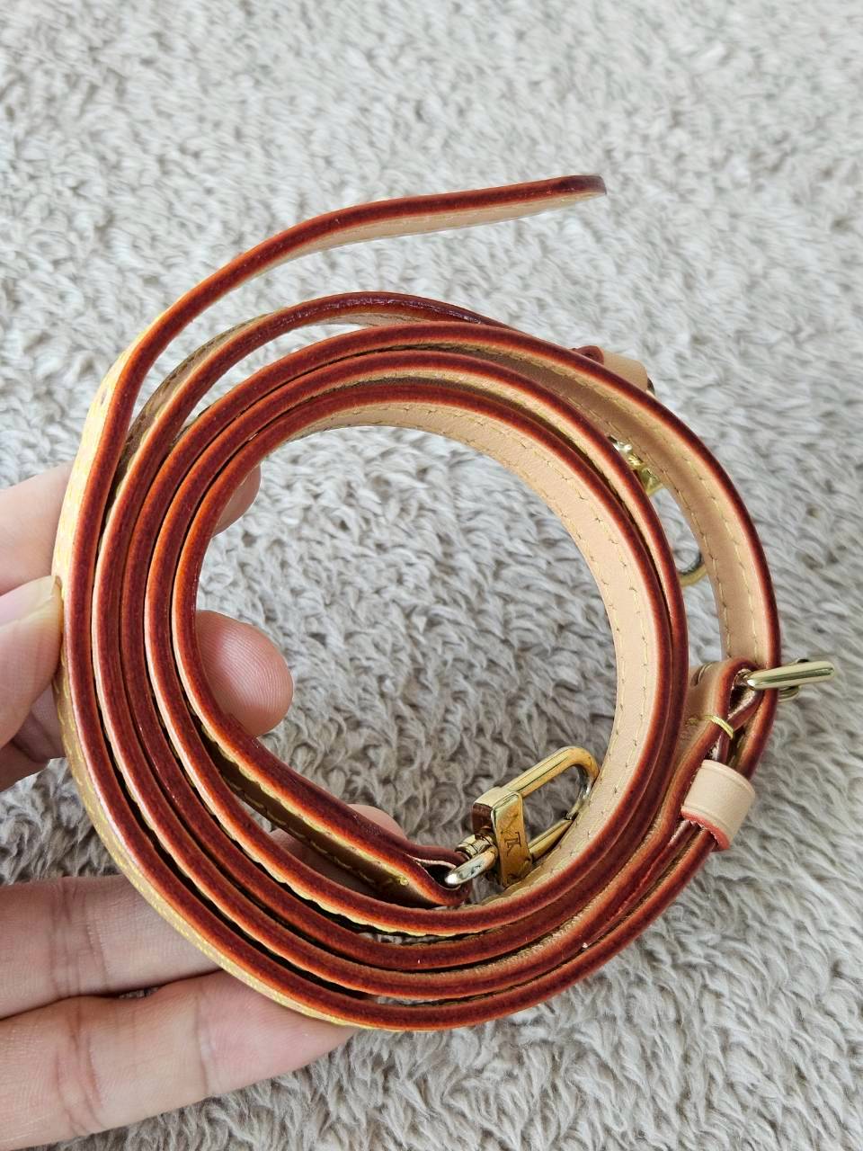 LV Strap คาวไฮ