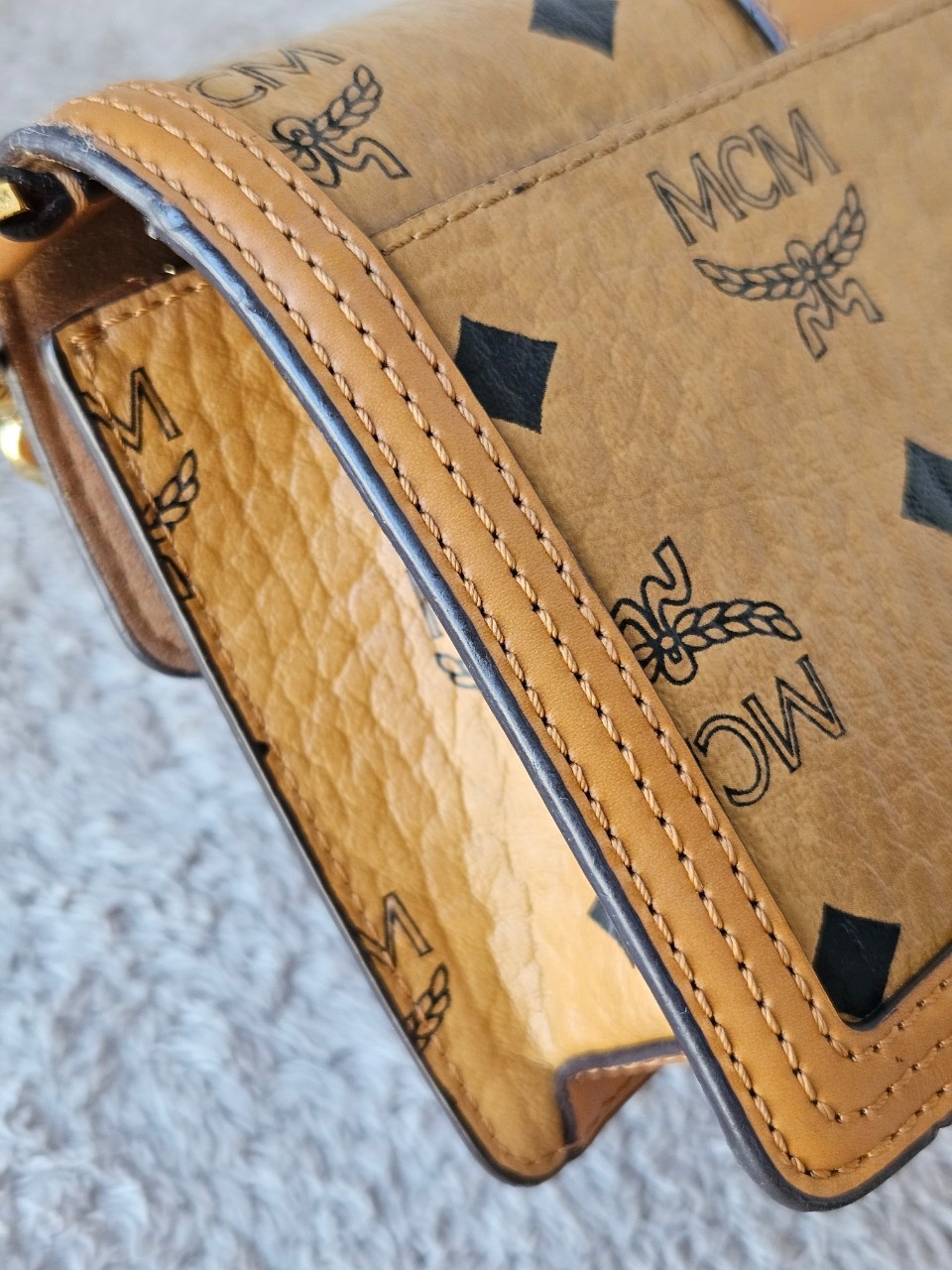 MCM Tracy Crossbody in Visetos