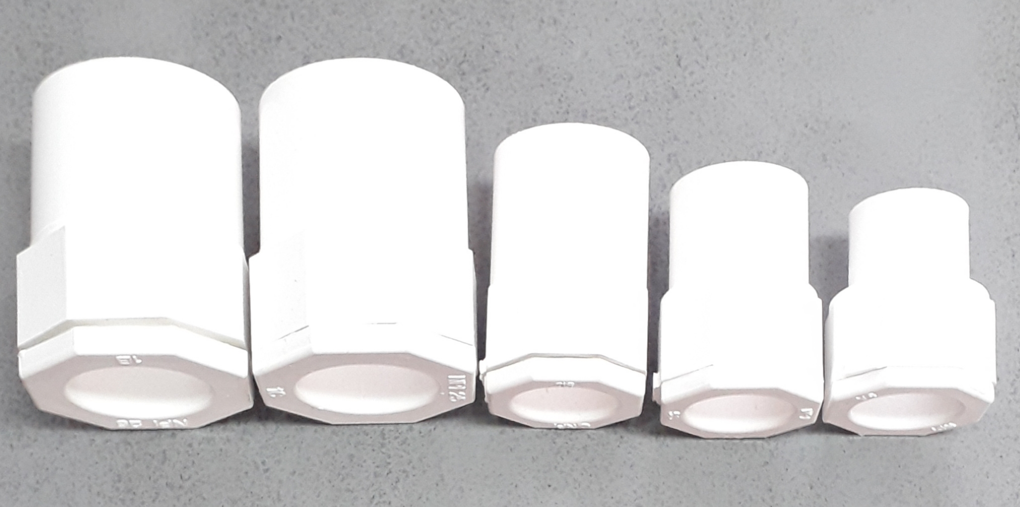 ข้อต่อเข้ากล่องร้อยสายสีขาว ตราช้าง