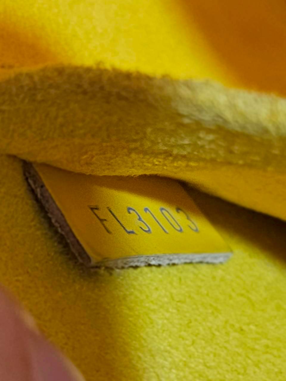 LV Alma BB EPI สีเหลือง