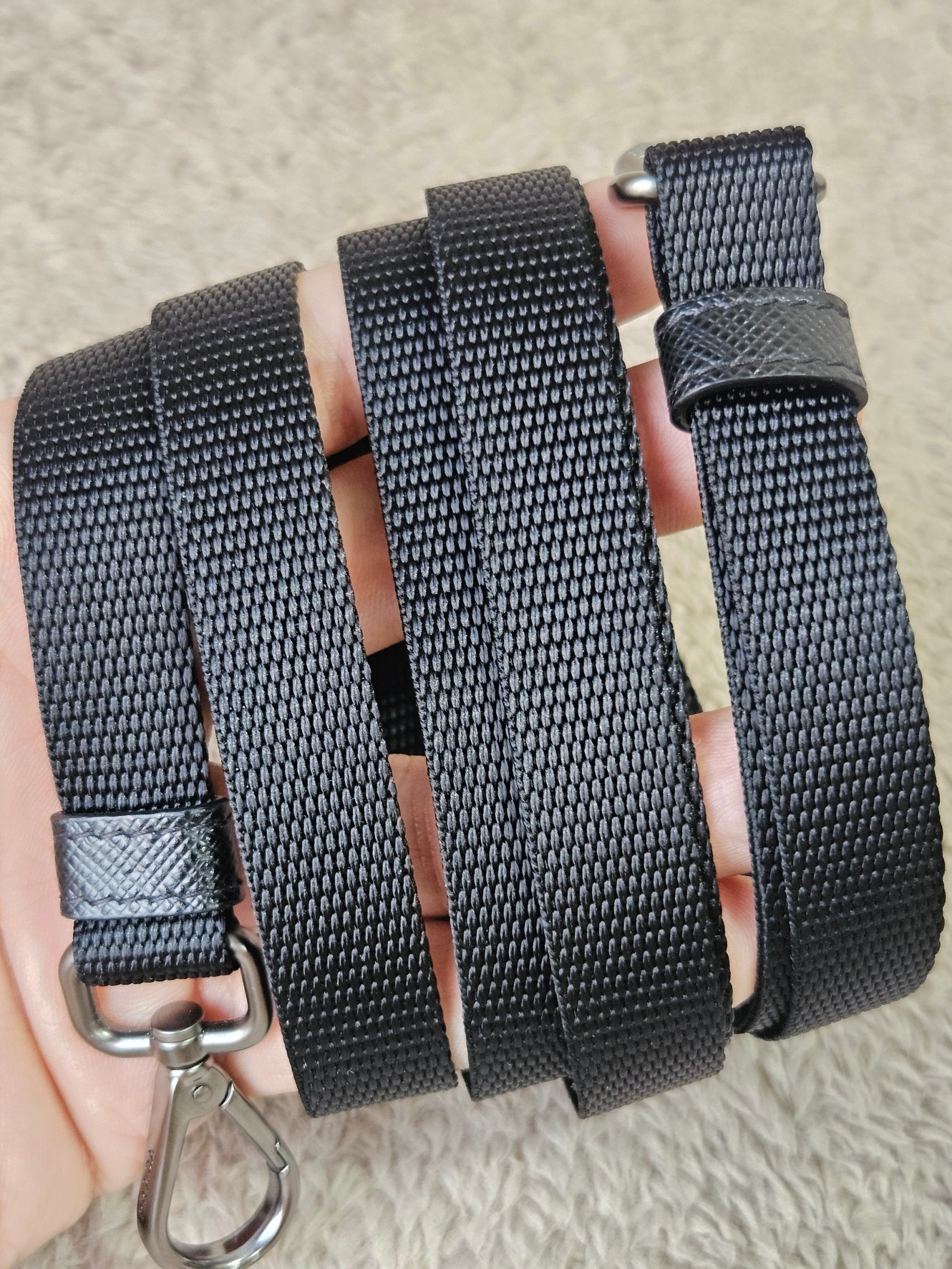 Prada Re-Nylon Smartphone Case สีดำ