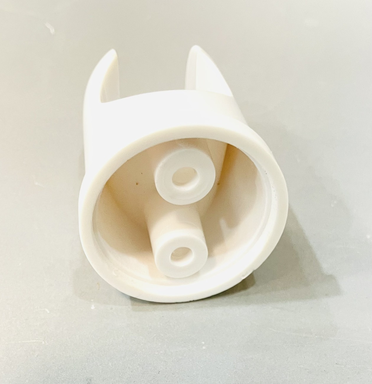 ขาแขวนสายฝักบัว สีขาว