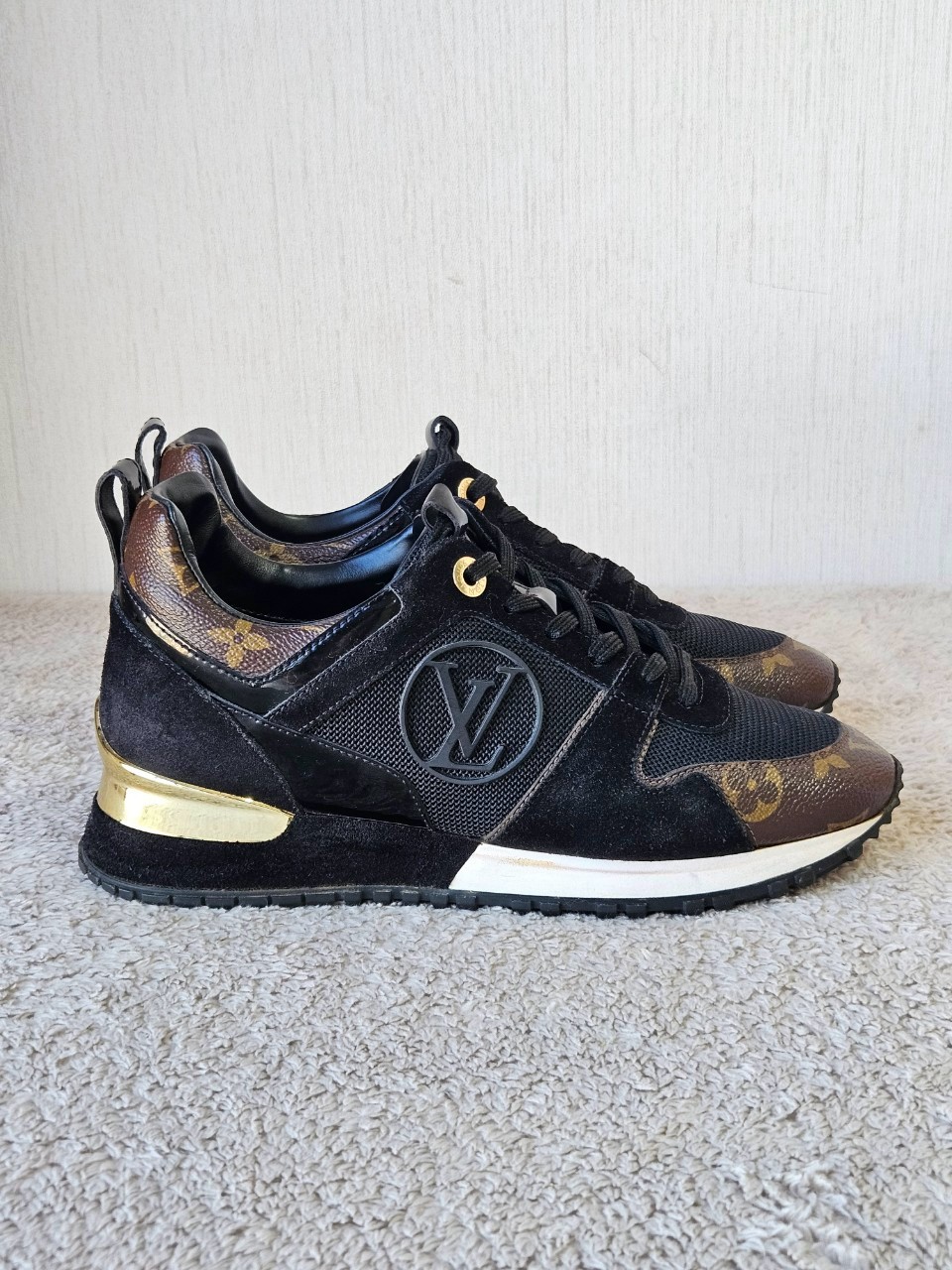 LV Run away Trainers Mono