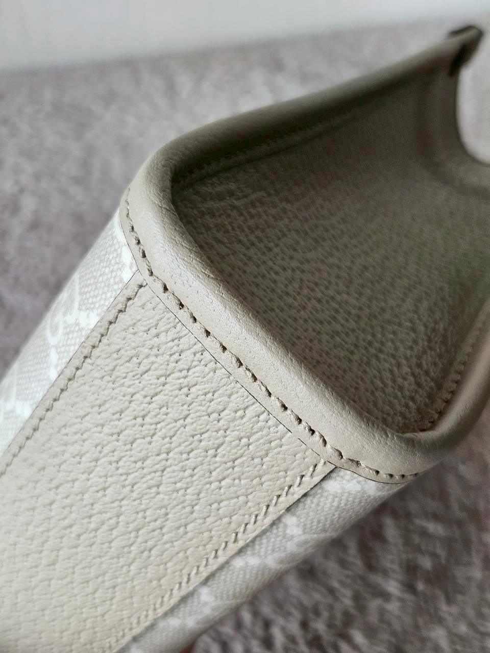 Gucci Mini Tote Interlocking Beige