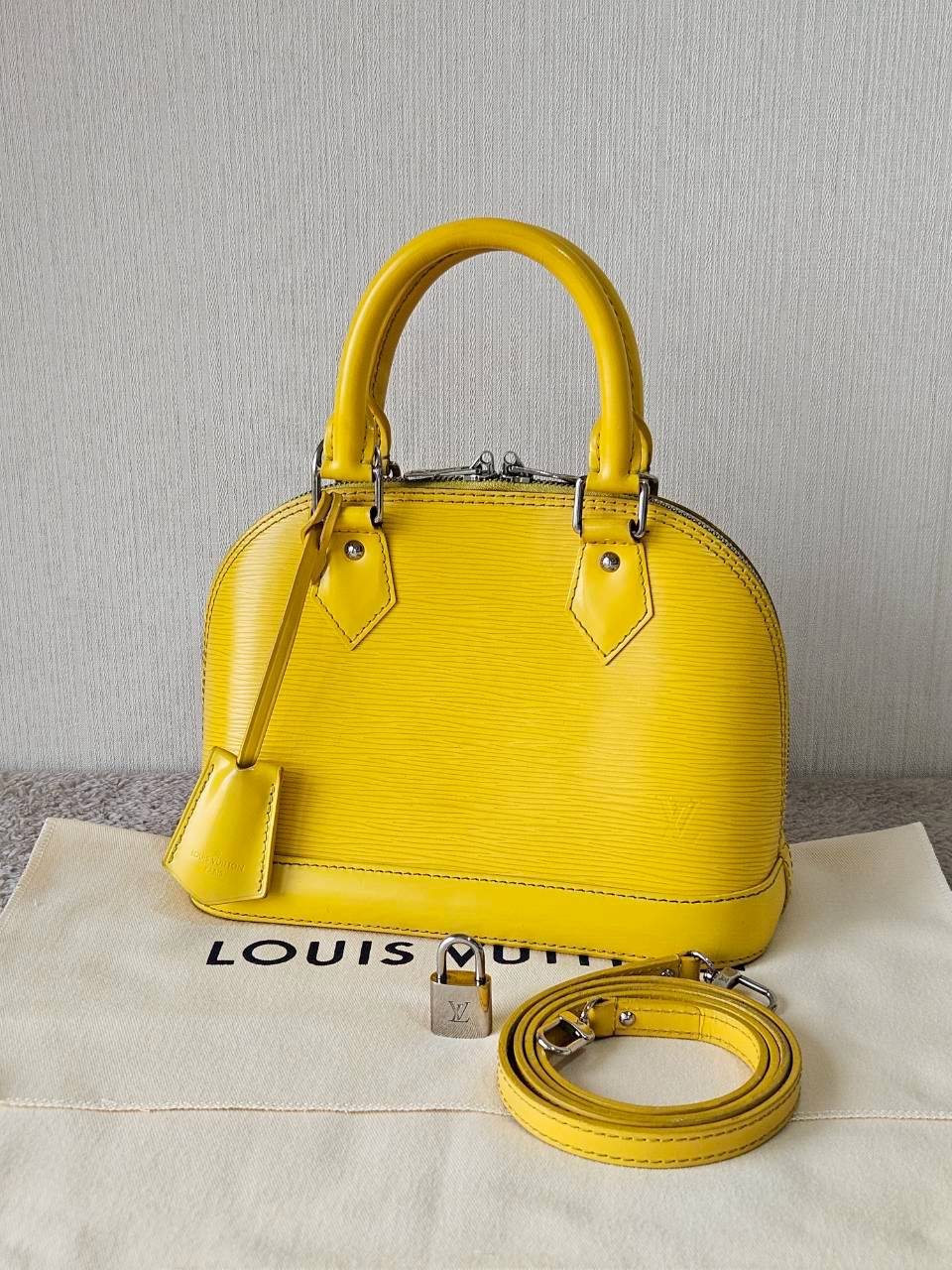 LV Alma BB EPI สีเหลือง