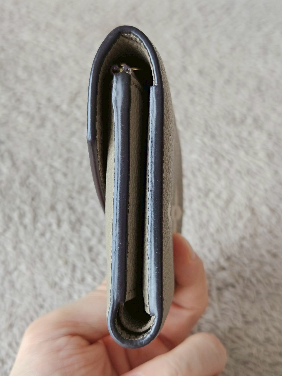 LV M81861 Victorine Mono emp Microchip