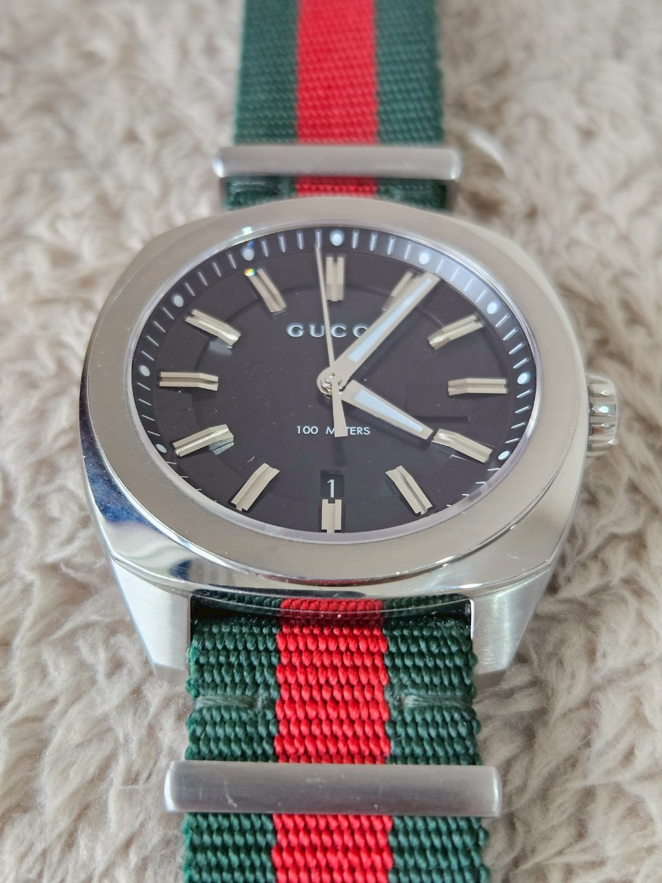 Gucci watch ya142305