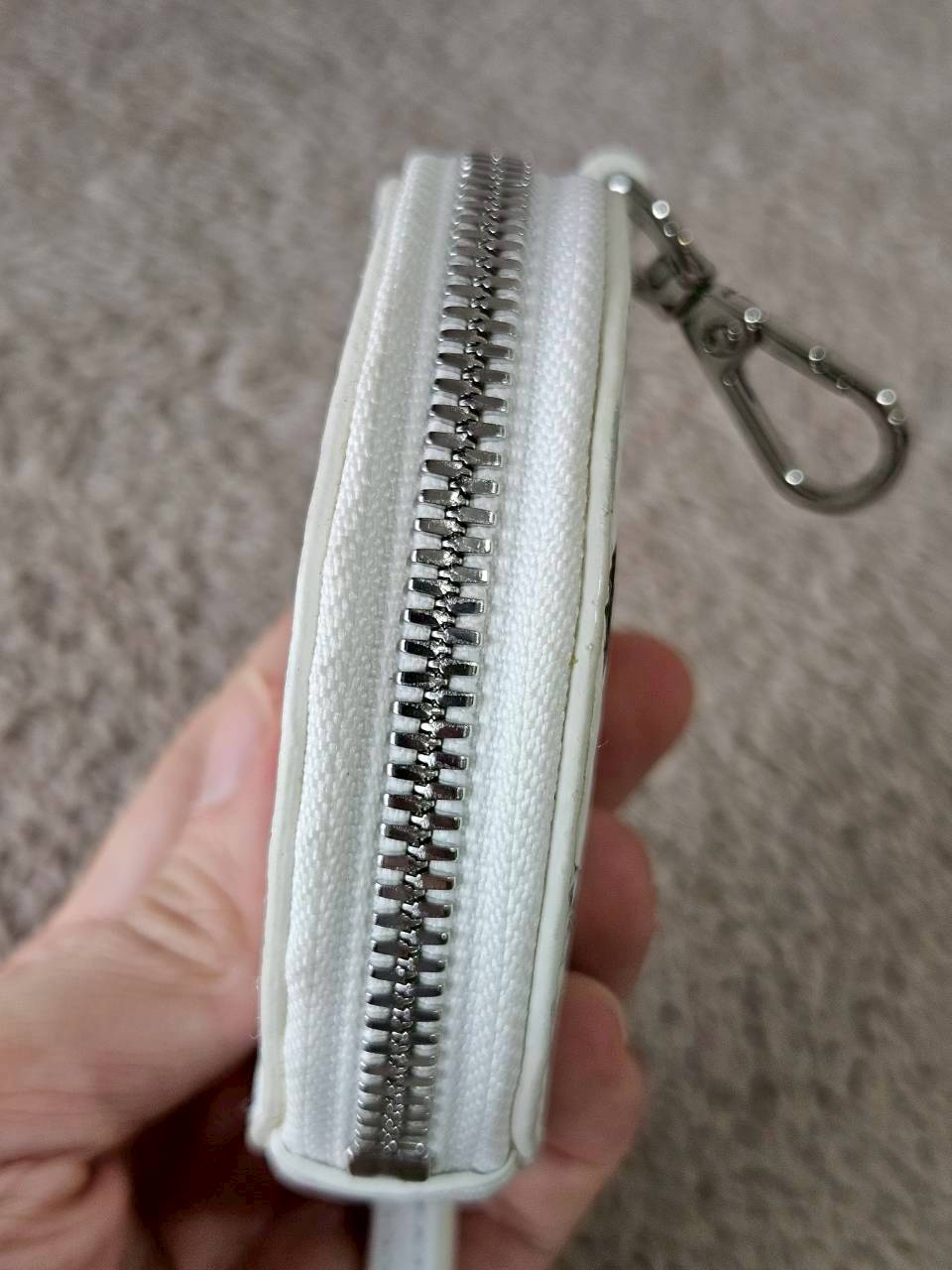 MCM Essential Pouch Orginal Black White