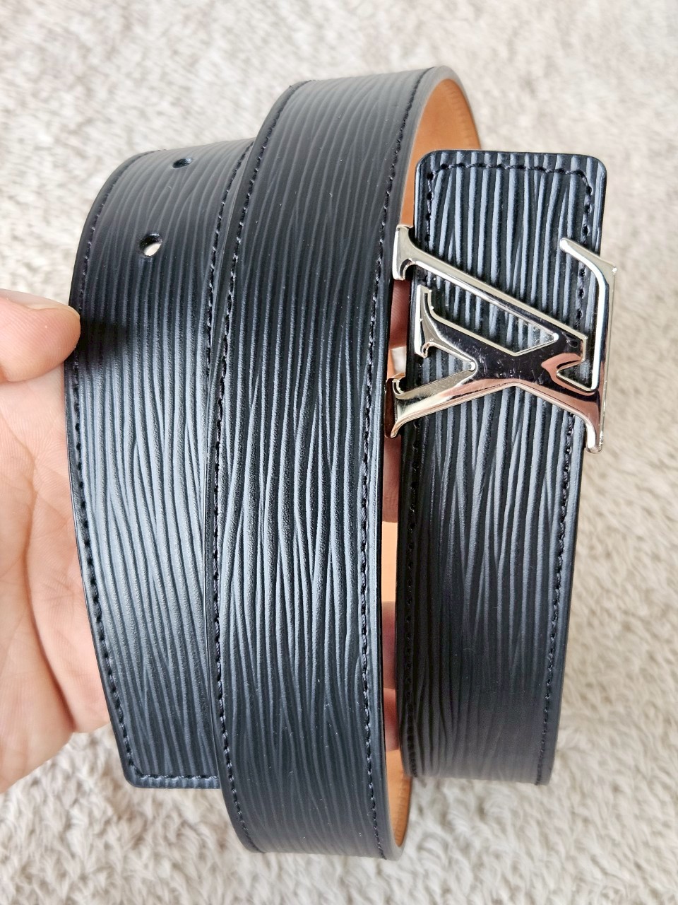 LV M9553 Black EPI Leather Belt