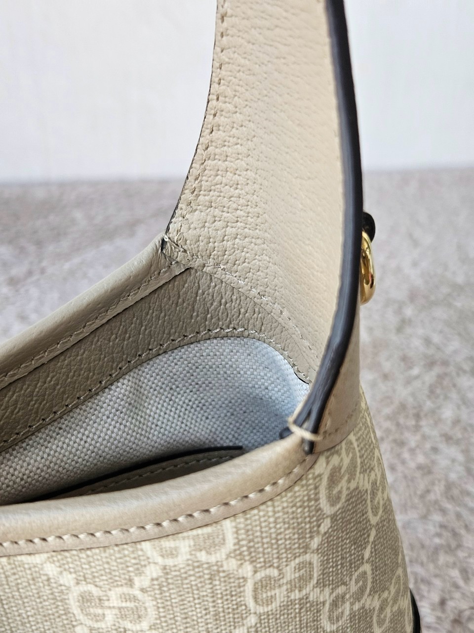 Gucci Jackie 1961 Small beige