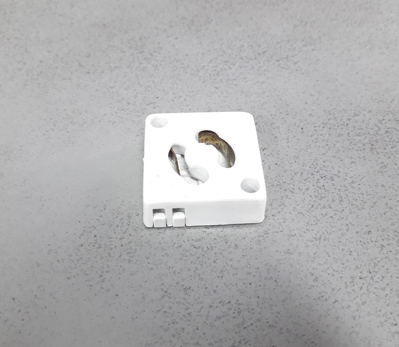 ขั้วสตาร์ตเตอร์