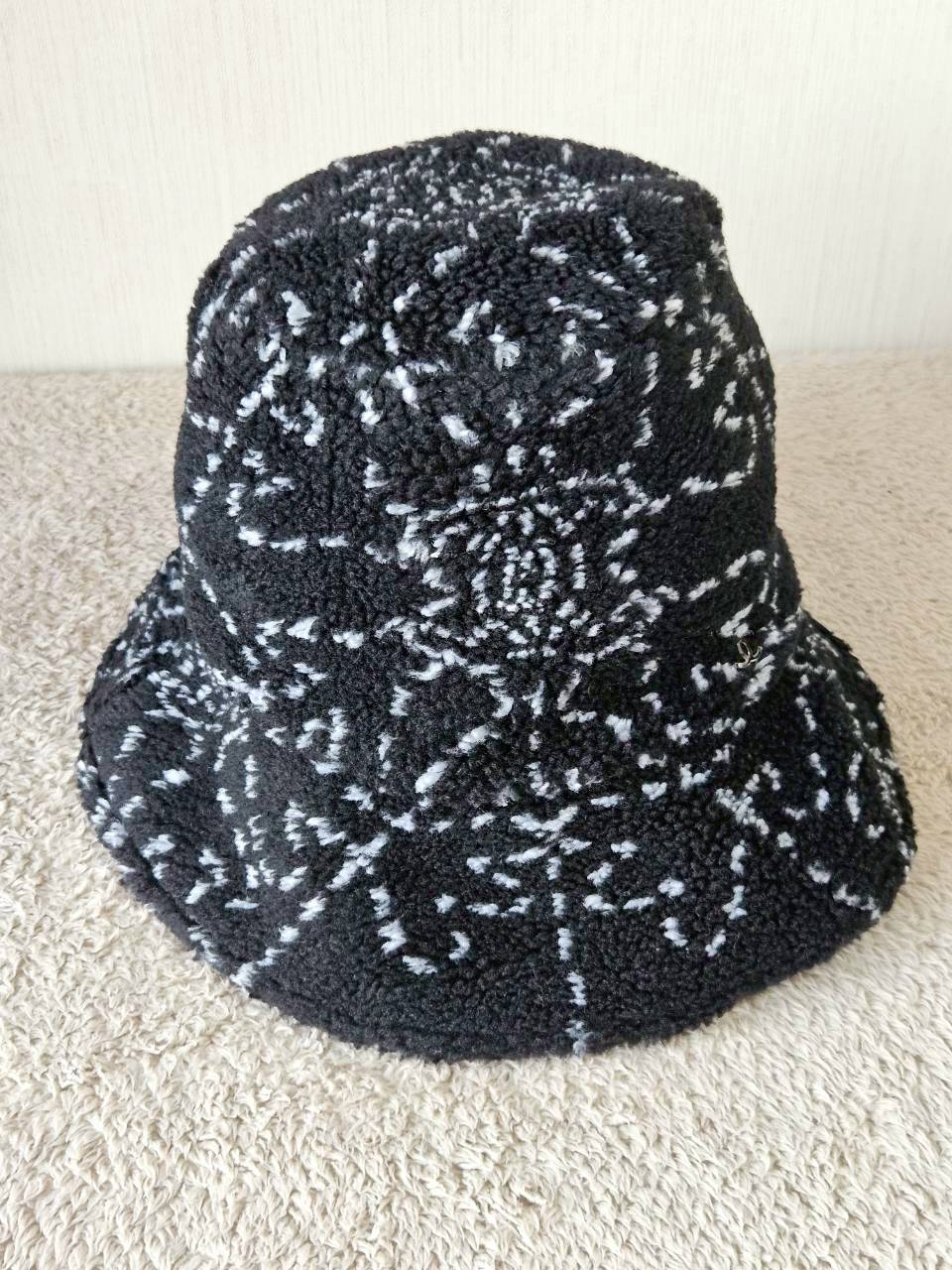 Chanel faux fur interlocking cc bucket hat