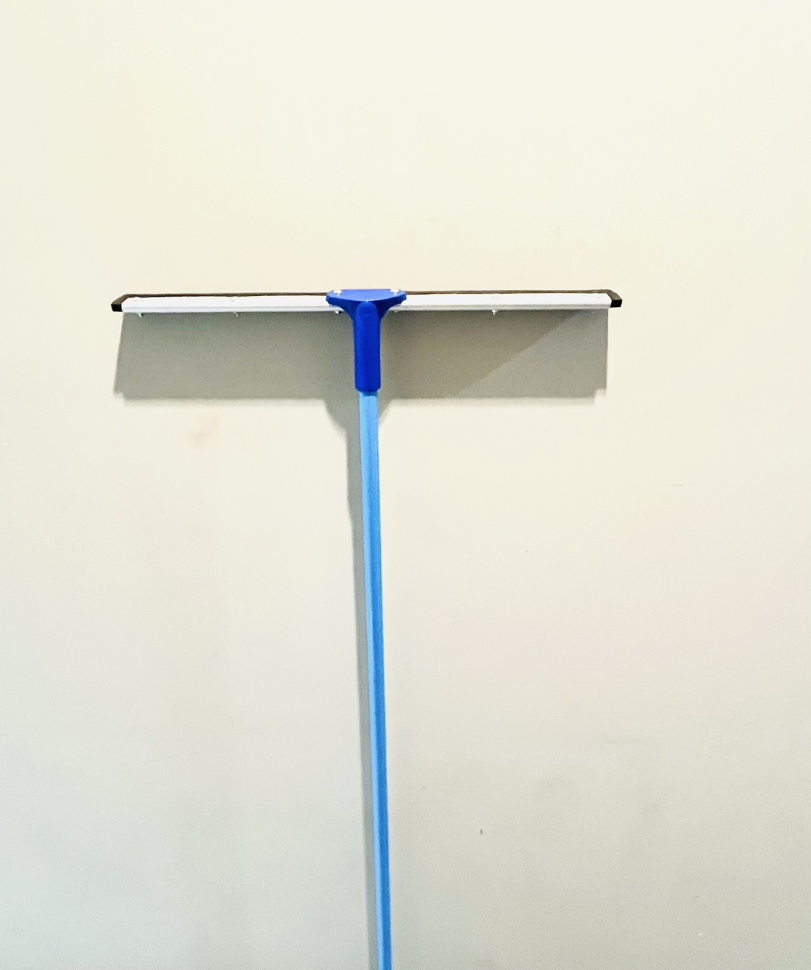 ไม้ปาดน้ำ (ยางรีดน้ำ) ด้ามเหล็กหุ้มพีวีซี 1.20ม.