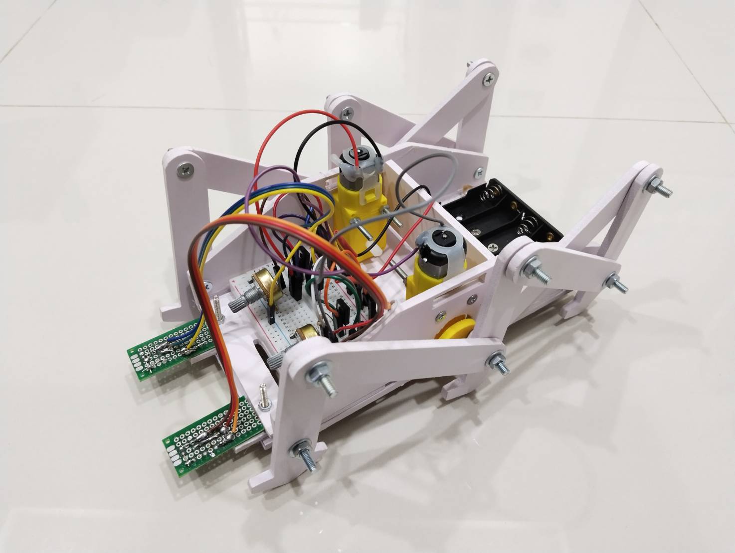 หุ่นยนต์เดินตามเส้น วงจรอิเล็กทรอนิกส์ V3(ประกอบเอง)