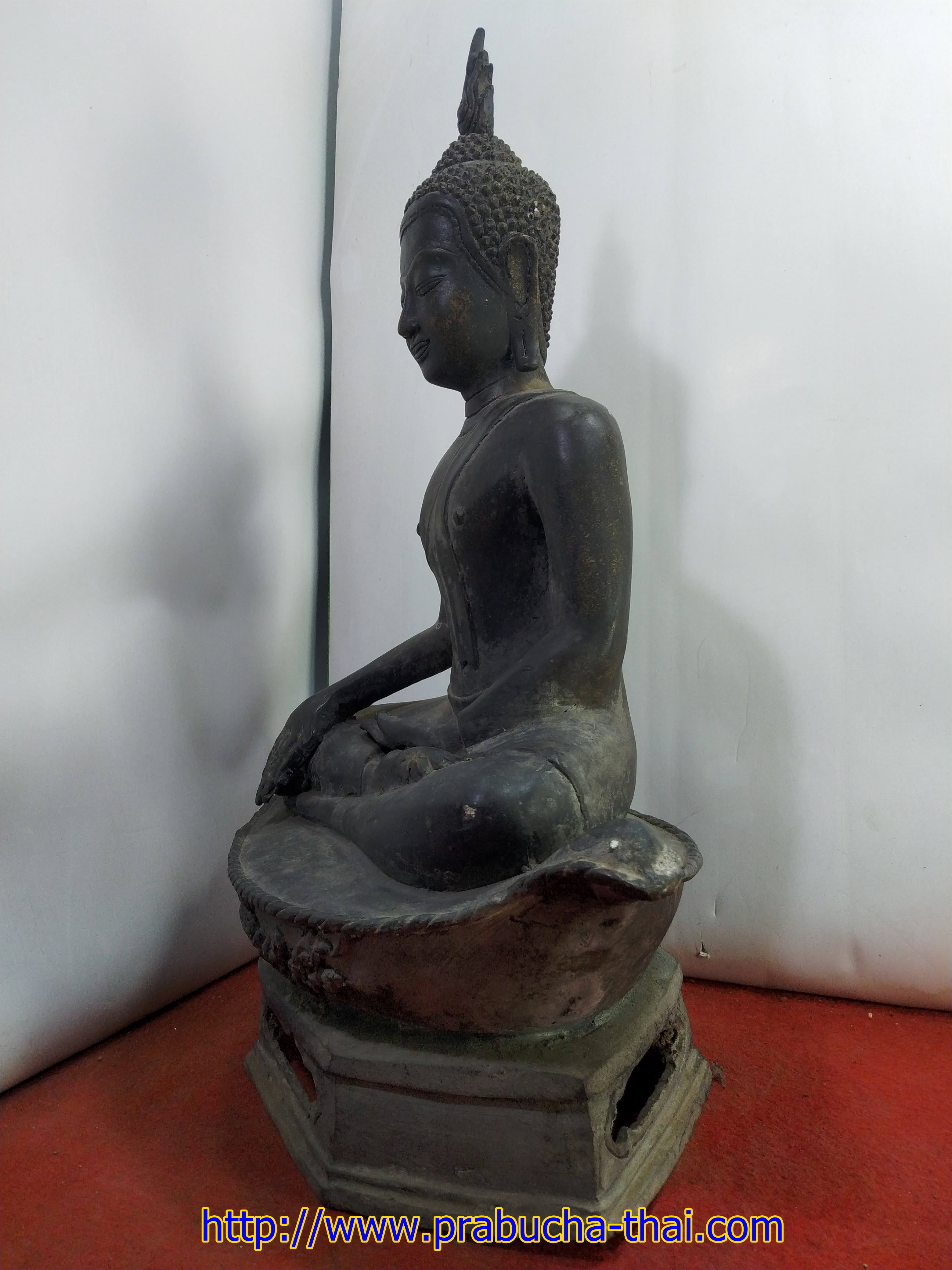 พระอู่ทอง ปางสดุ้งมาร ฐานเรือ หน้าตัก ๙ นิ้ว เนื้อสำริด