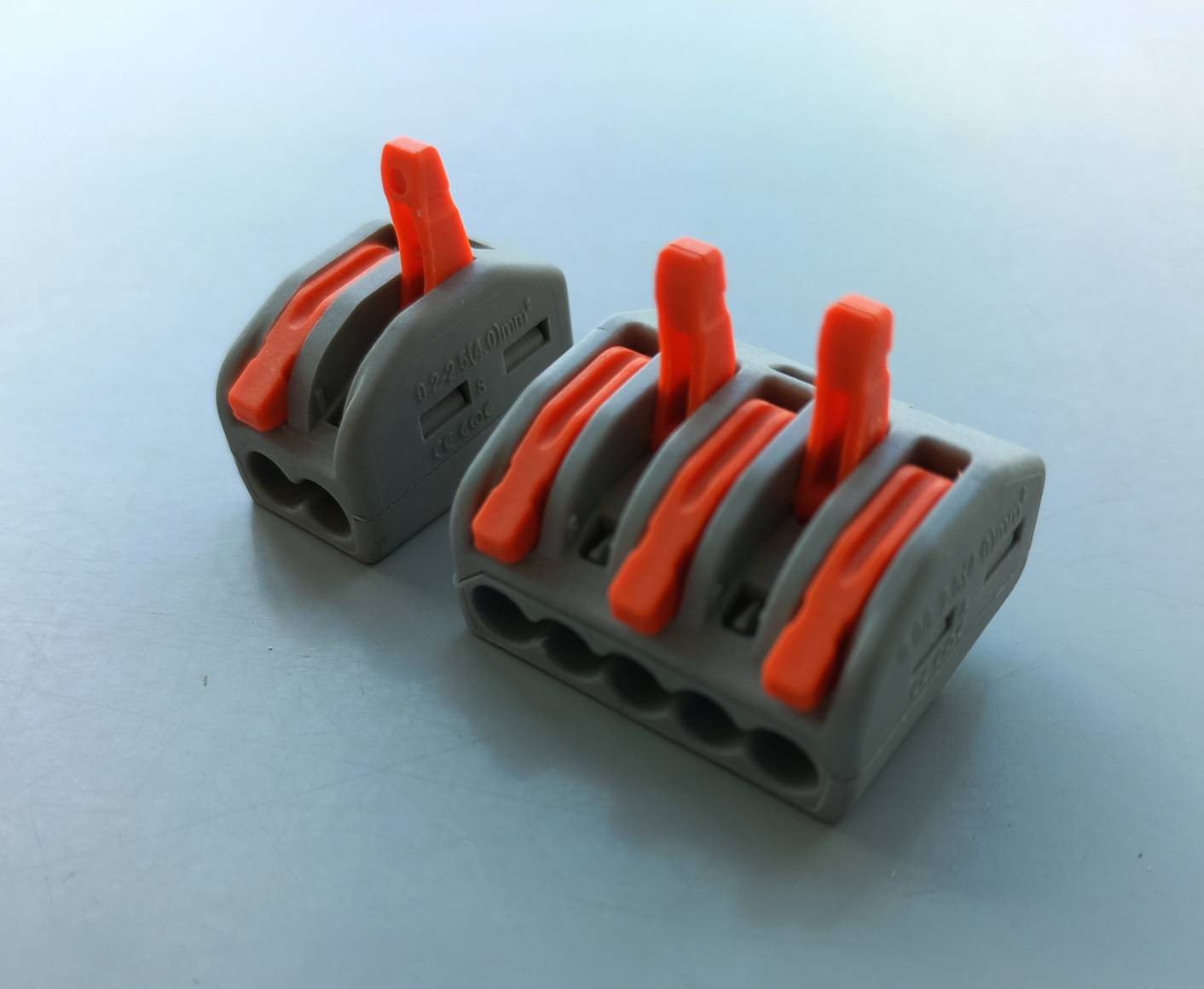 ตัวรวมสายไฟถอดได้ PCT