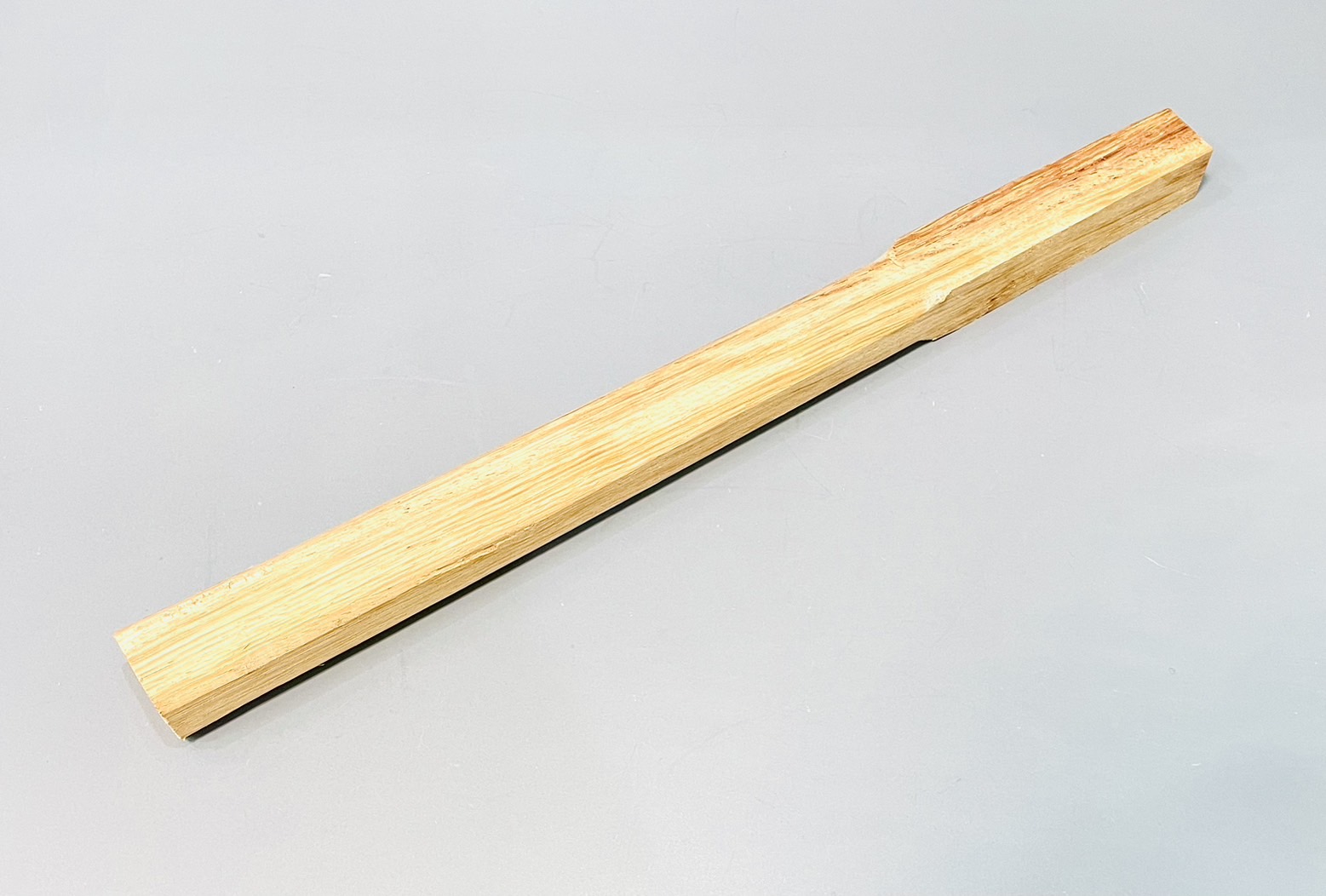 ด้ามค้อนเหลี่ยม