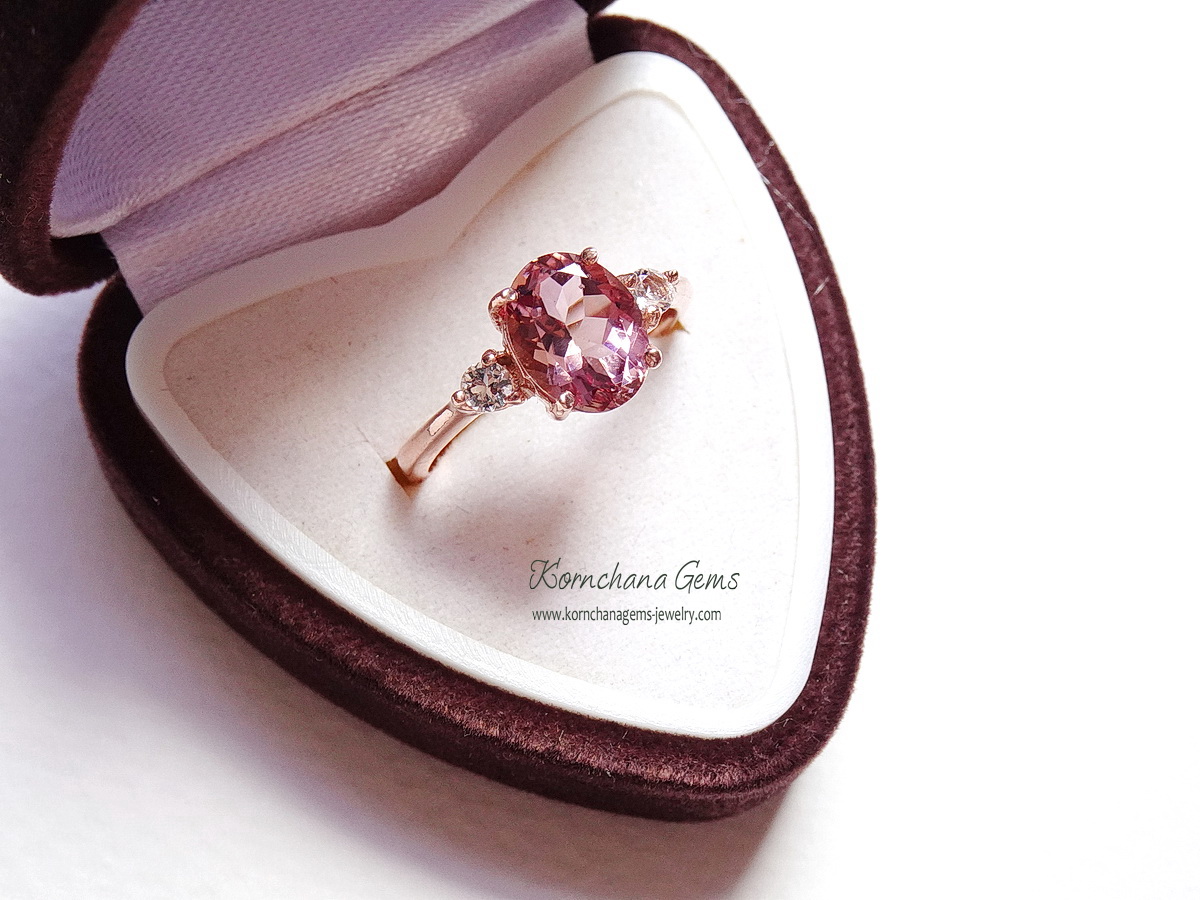 แหวนรุ่นขายดี แหวนพลอยพิงค์ทัวร์มาร์ลีน สีพีช ตัวเรือนพิงค์โลด์ พลอยสีสวยมาก เล่นไฟสวยละมุนมากคะ