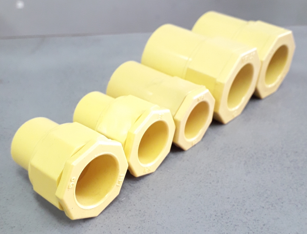 ข้อต่อเข้ากล่องสายสีเหลือง ตราช้าง