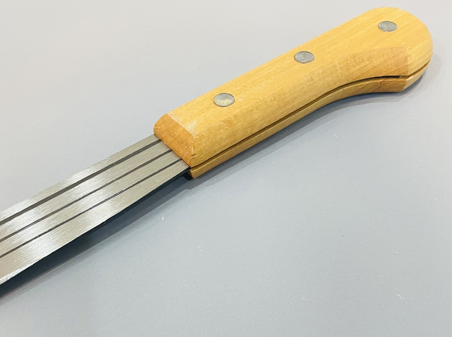 มีดเกษตร จระเข้