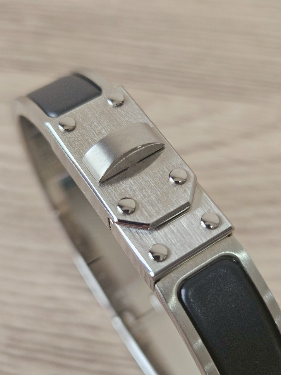 Hermes Clic Kelly bracelet PM ดำ/เงิน