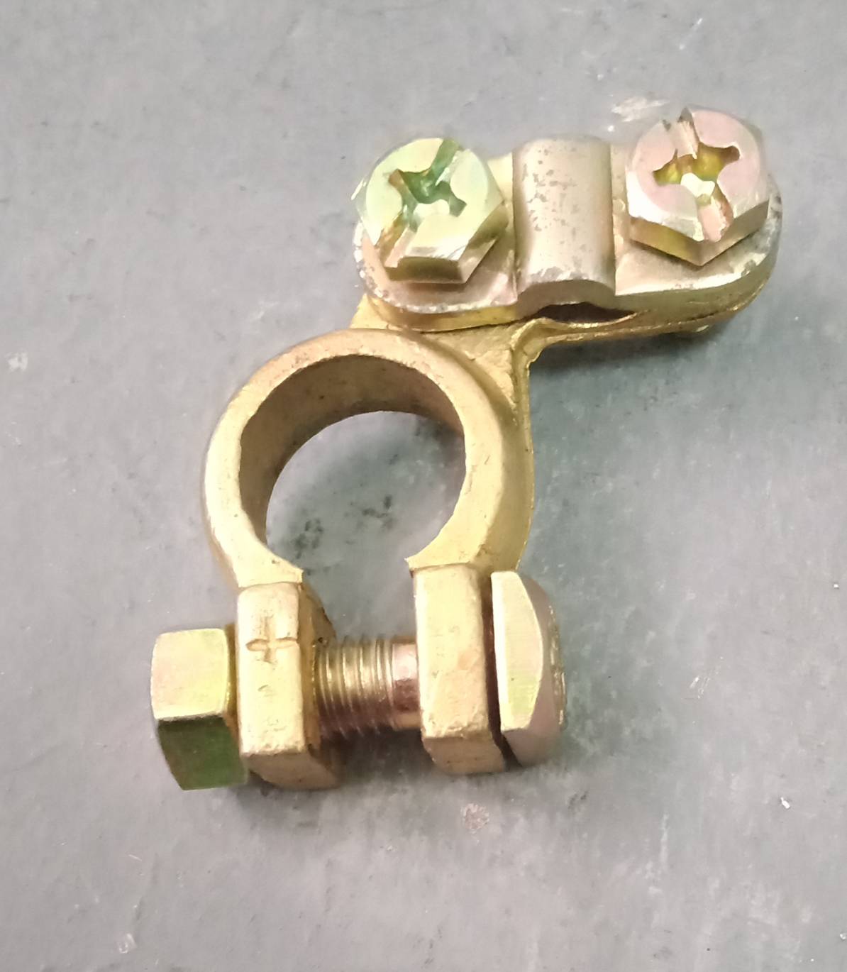 ขั้วแบตเตอร์รี่ทองเหลือง (+)