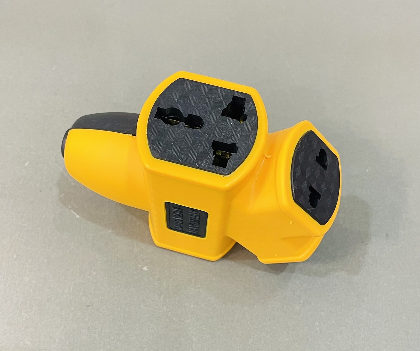 ปลั๊กสนาม 4 ทาง