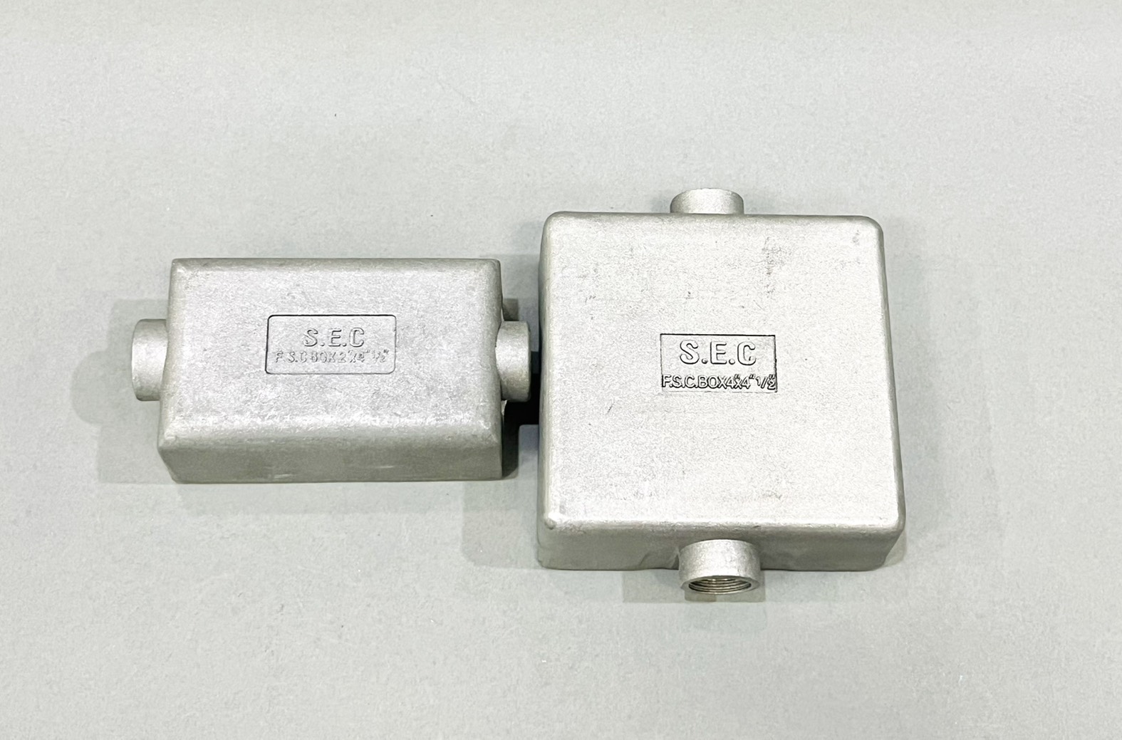 เอฟ เอส ซี บ็อก 2x4 - 4x4 2ทางตรง 1/2"