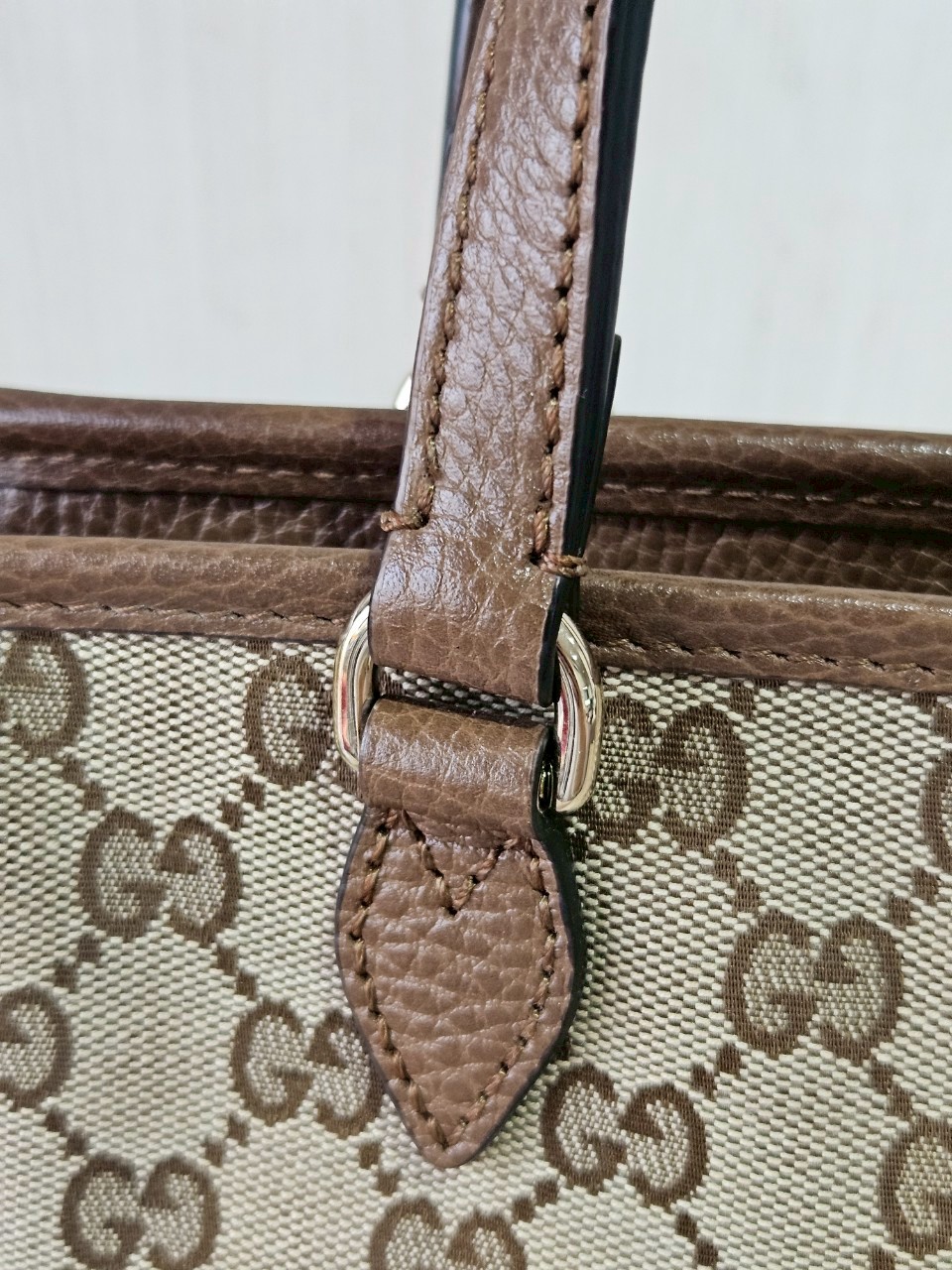 Gucci Bree Tote สีน้ำตาล