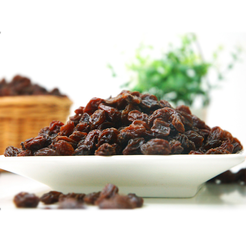 ลูกเกดดำอบแห้ง(แพ็ค 3 ถุง) อร่อย สะอาด สดใหม่ หวานกำลังดี ช่วยในการย่อยอาหาร(น้ำหนัก 220 กรัม)